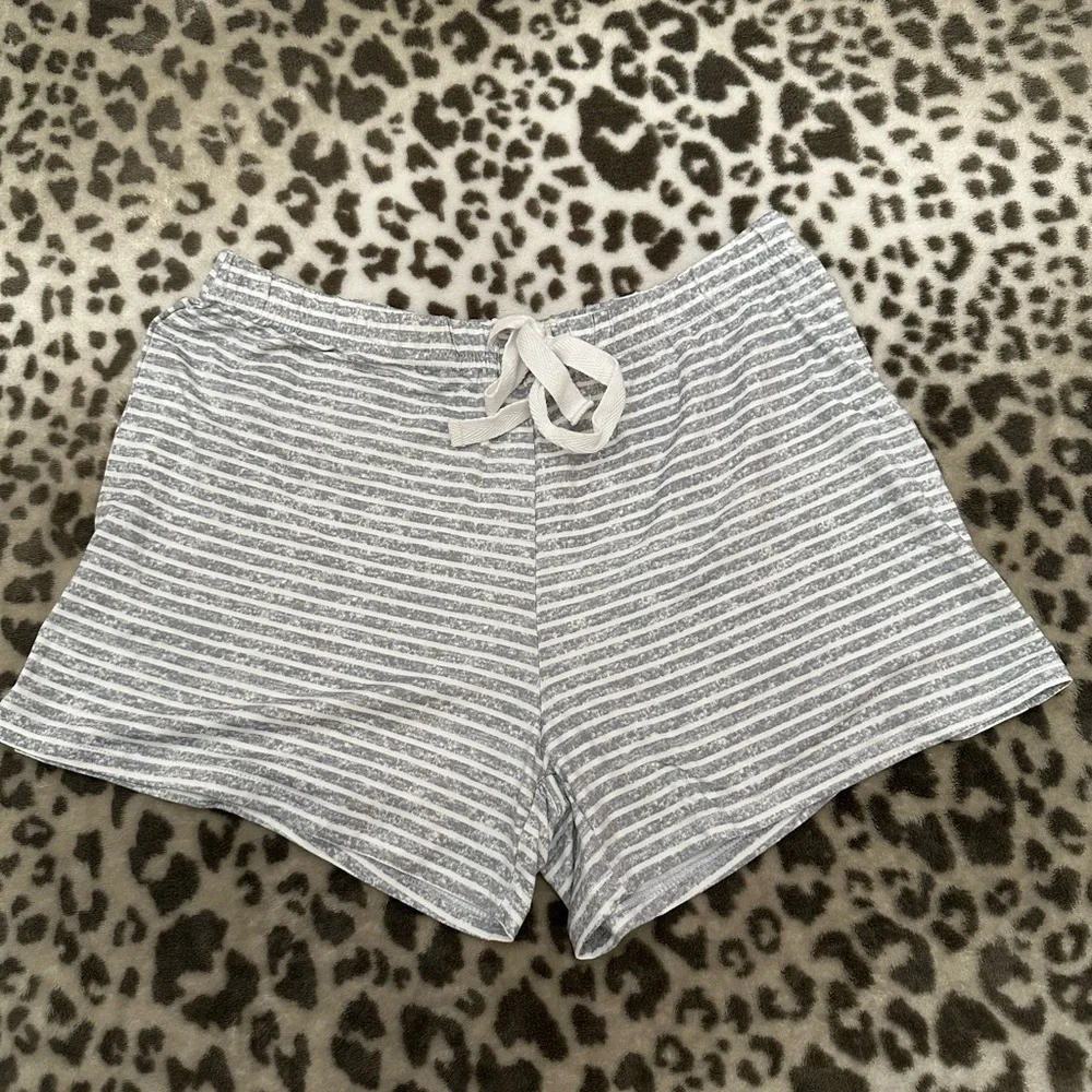 Born Sleepwear 2 Piece Super Soft Stripe Pajama Set Tank Shirts Gray Size Medium